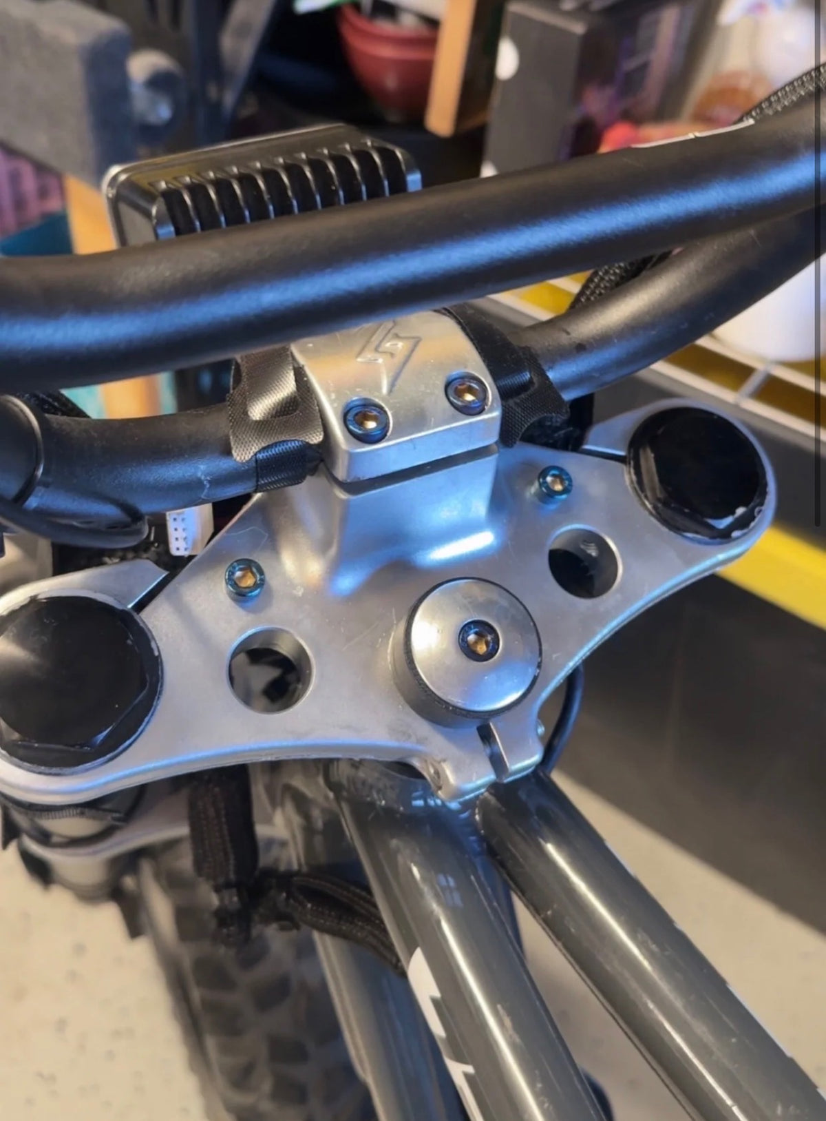 Super 73 stem lock titanium